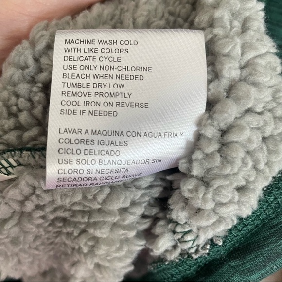 Green Bay Packers | Full Zip Sherpa Lined Green & Gold Jacket - Picture 10 of 10